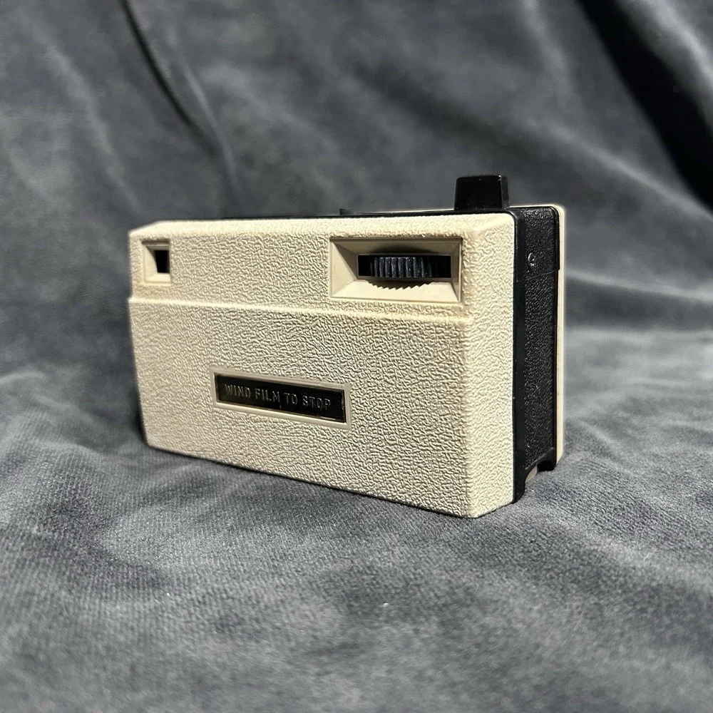 Vintage Keystone 125 Flash Sweep Camera Instant Loading Color With Papers /